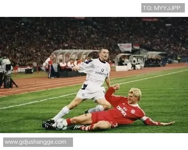 足球明星中谁被称为狼他的传奇故事与球场表现揭秘