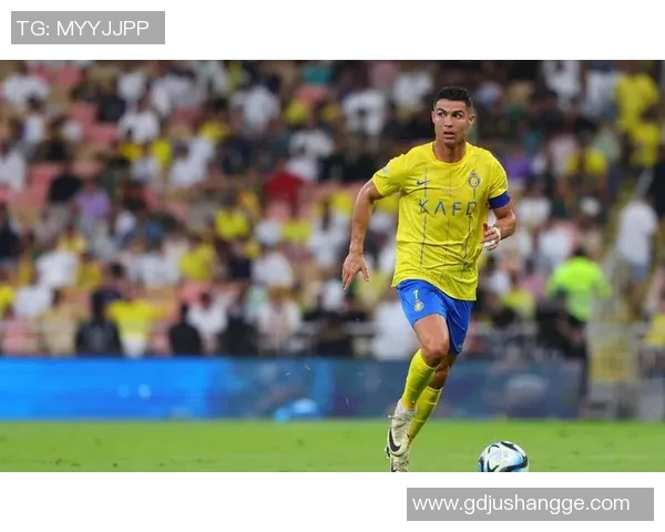 足球明星甩手舞背后的故事与影响力揭秘