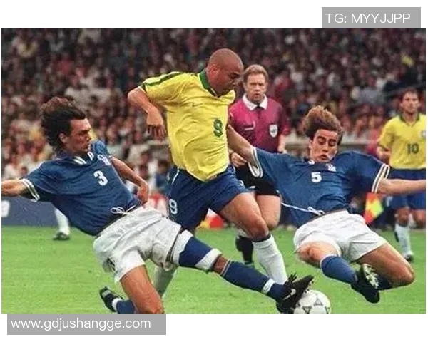 足球明星的辉煌成就是否能成为新的历史纪录与传奇故事